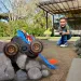 Hot Wheels Monster Trucks: Mega Tiger Shark RC auto radiocomandata - Mattel