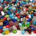 PlayBox: Set di perline infilabili in vetro di vari colori e forme, 200g