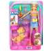 Set Barbie passeggiatrice di cani con pattini a rotelle - Bambola bionda - Mattel