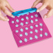 Play-Doh: Barbie Gioielli e nastri scintillanti set di pasta modellabile con bambola – Hasbro